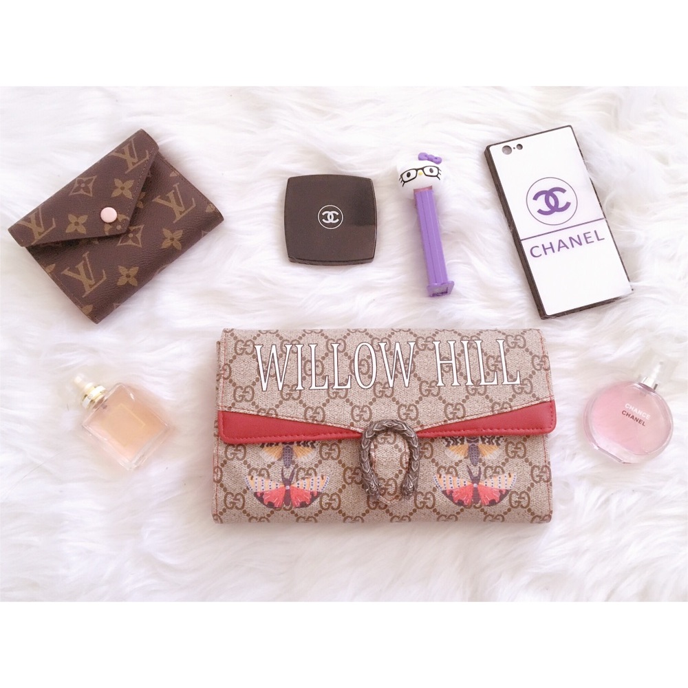 💘 NWOT Clutch 💘